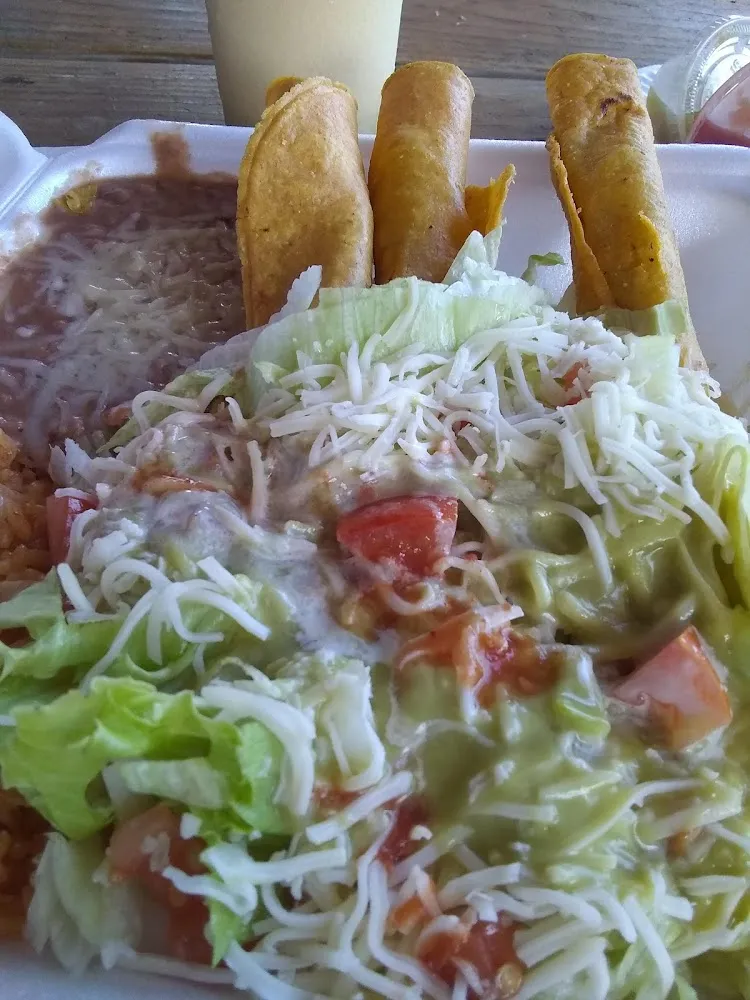 Flautas De Carne Y Papas